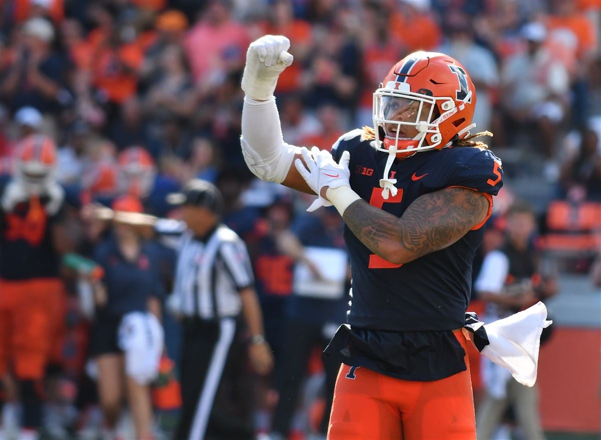 LB Calvin Hart Jr. announces return to Illini for 2023 season - Vimarsana News