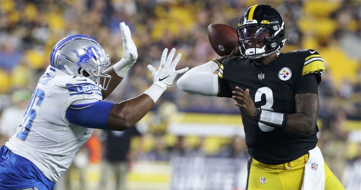 Pittsburgh Steelers wide receiver Mathew Sexton (80) stands at the