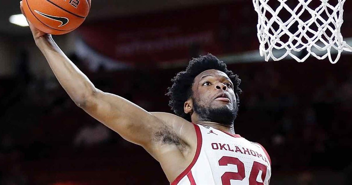 Elijah Harkless embraces team mentality, no egos