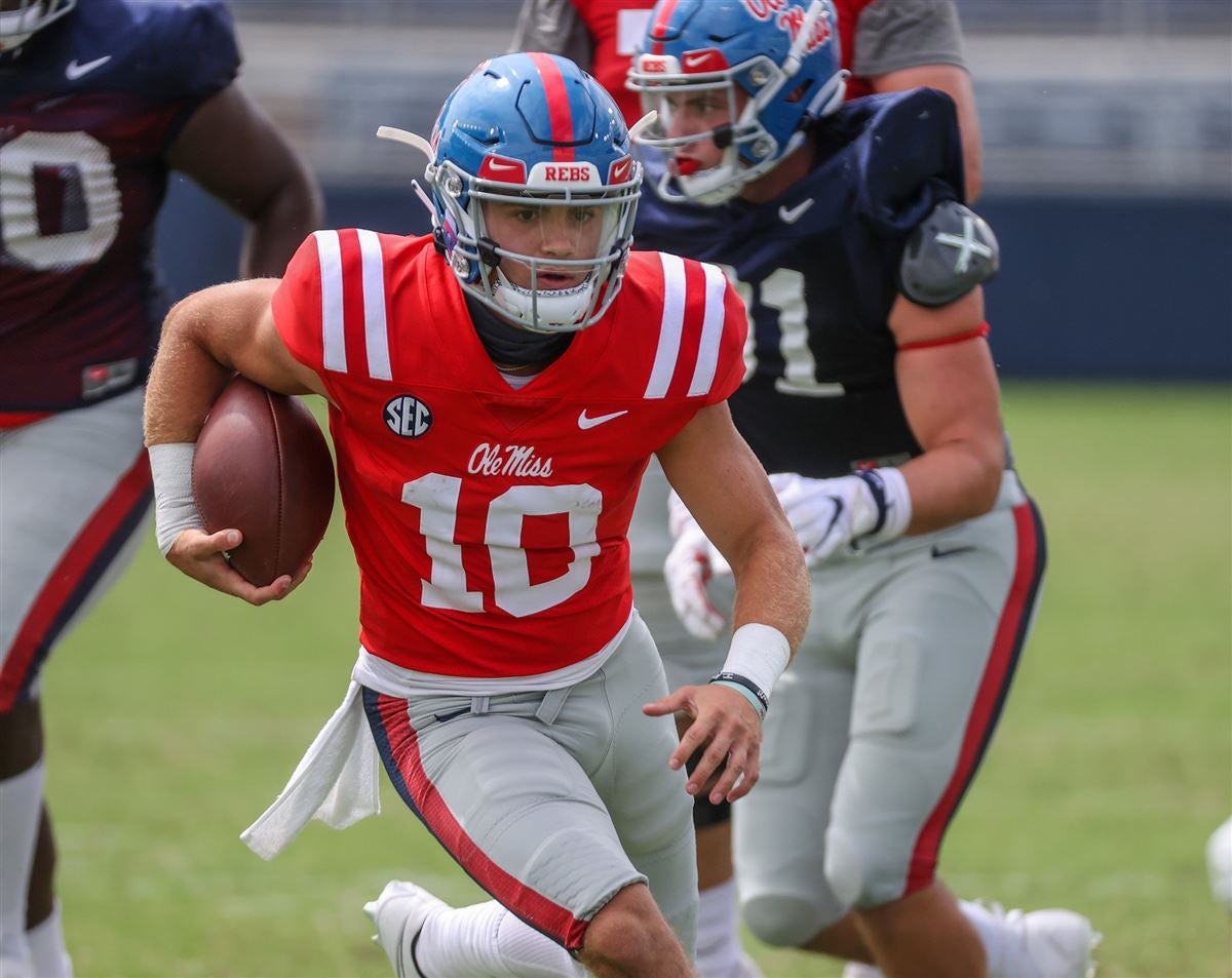 Photos More sights and scenes from Ole Miss' final scrimmage