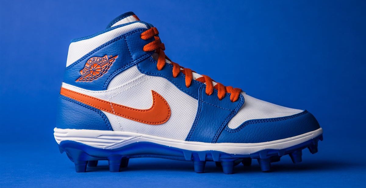 Look Gators Unveil Cleats For Season Opener 