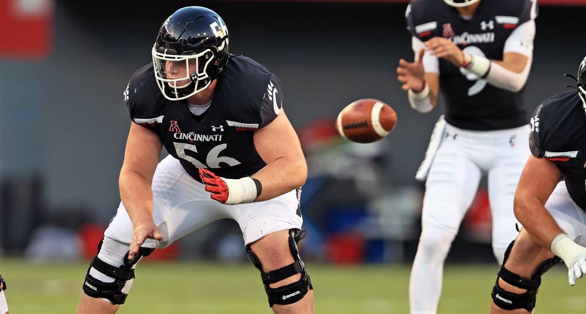 Cincinnati Bearcats football: Projected offensive starters for 2020