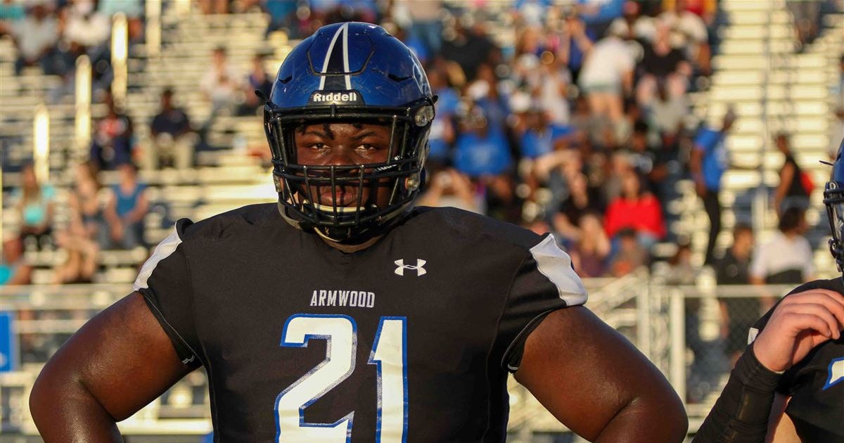 Alabama in pursuit of Florida DL Desmond Watson