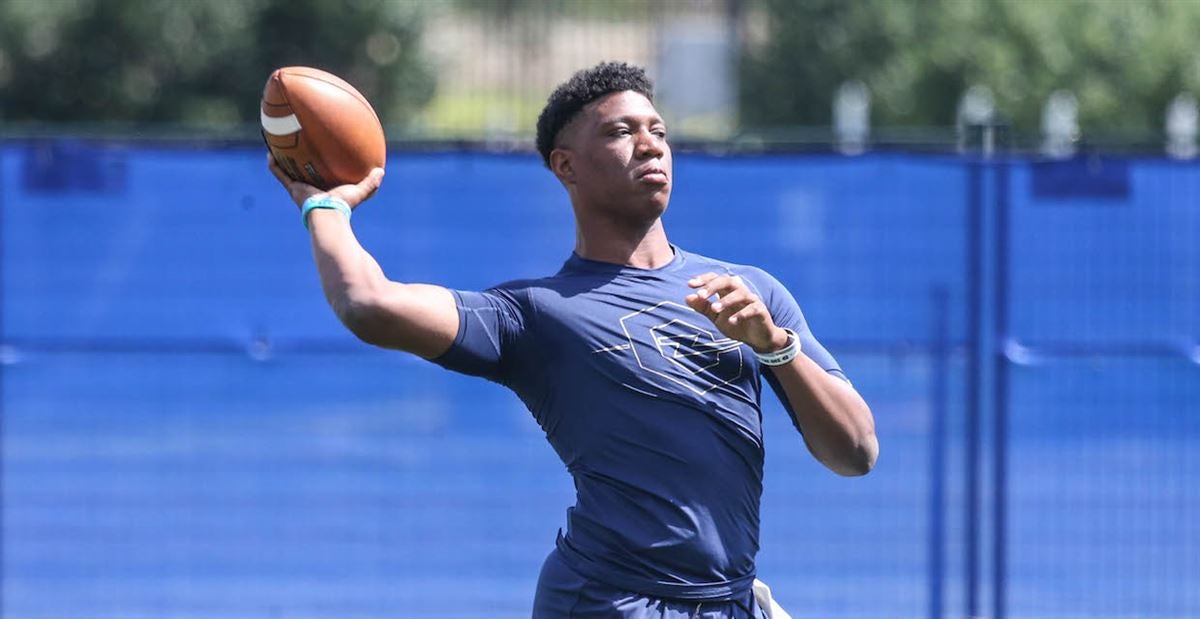 Arkansas set to host transfer quarterback Jacolby Criswell - Vimarsana News