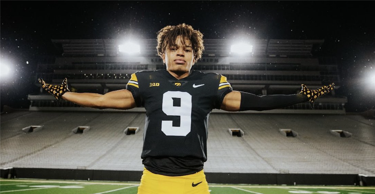 BREAKING: Iowa lands Charleston Southern transfer wide receiver Seth Anderson - Vimarsana News
