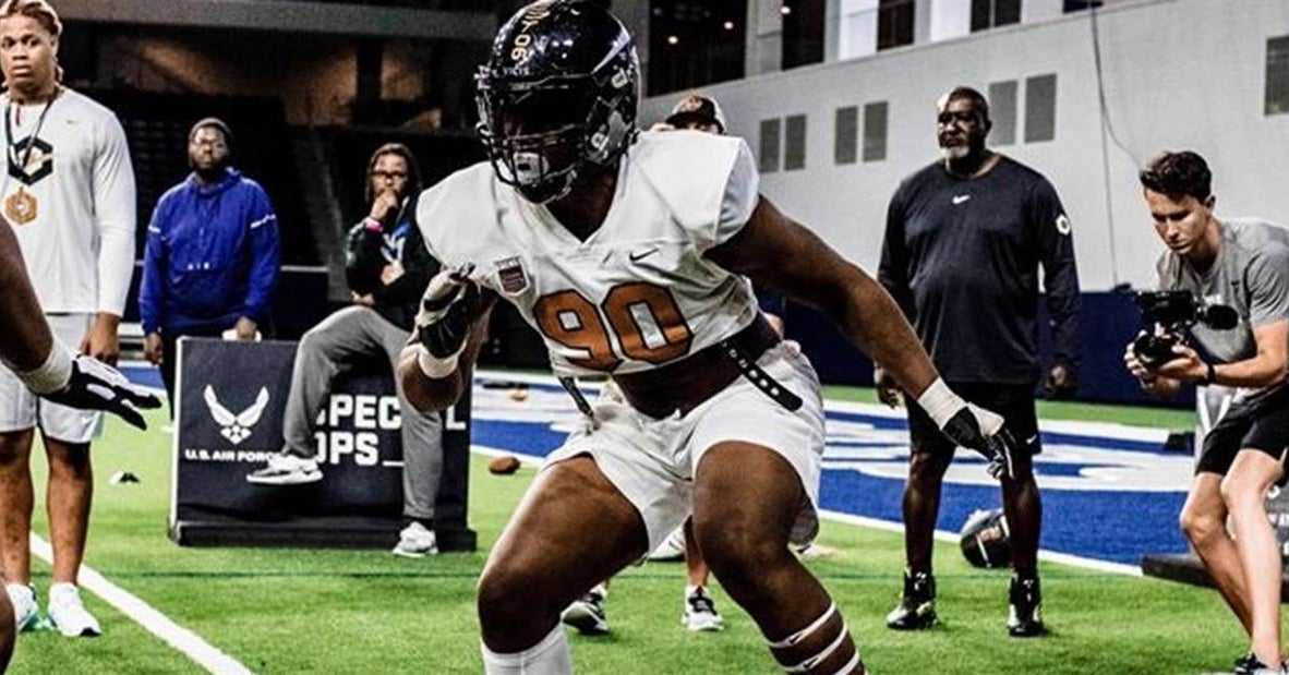 RECRUITING: USC adds to Crystal Ball lead for 5-star DE Foreman 