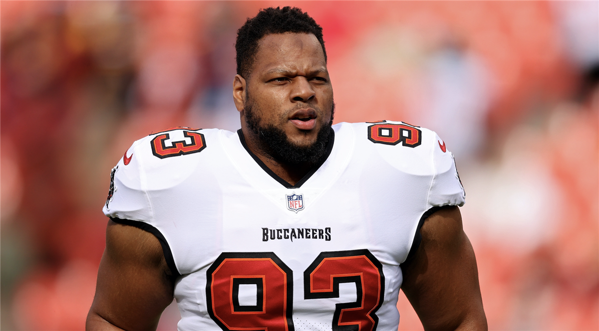 Browns Pursuing Buccaneers Defensive Tackle Ndamukong Suh