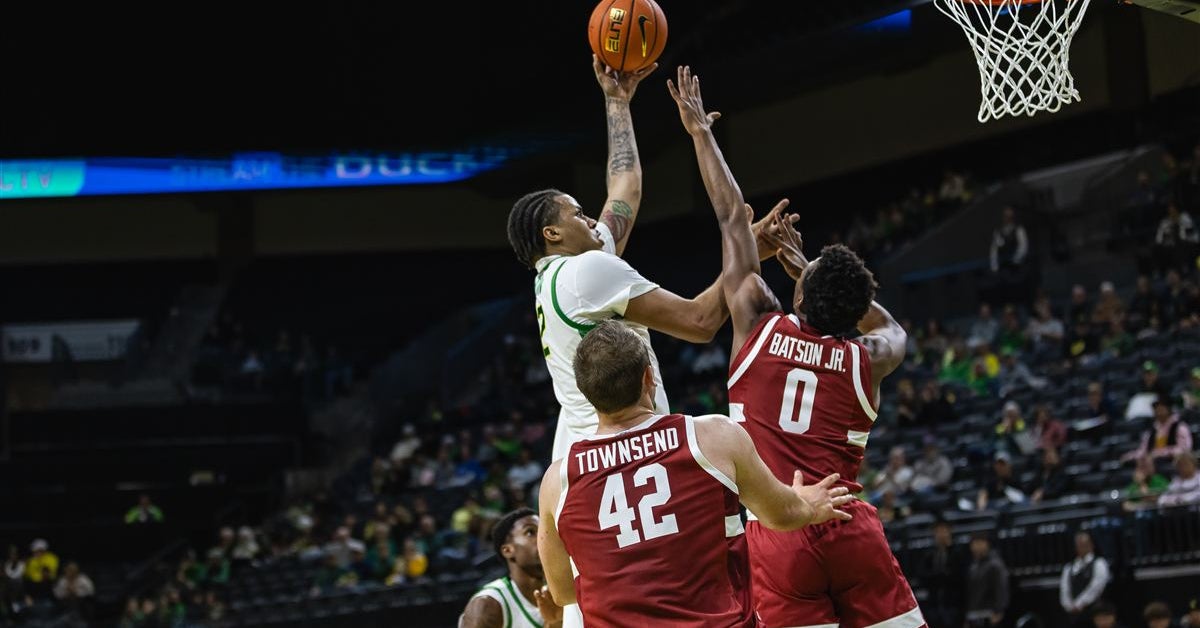 Instant Takeaways: Oregon blows out Stanford in final exhibition game before regular season starts