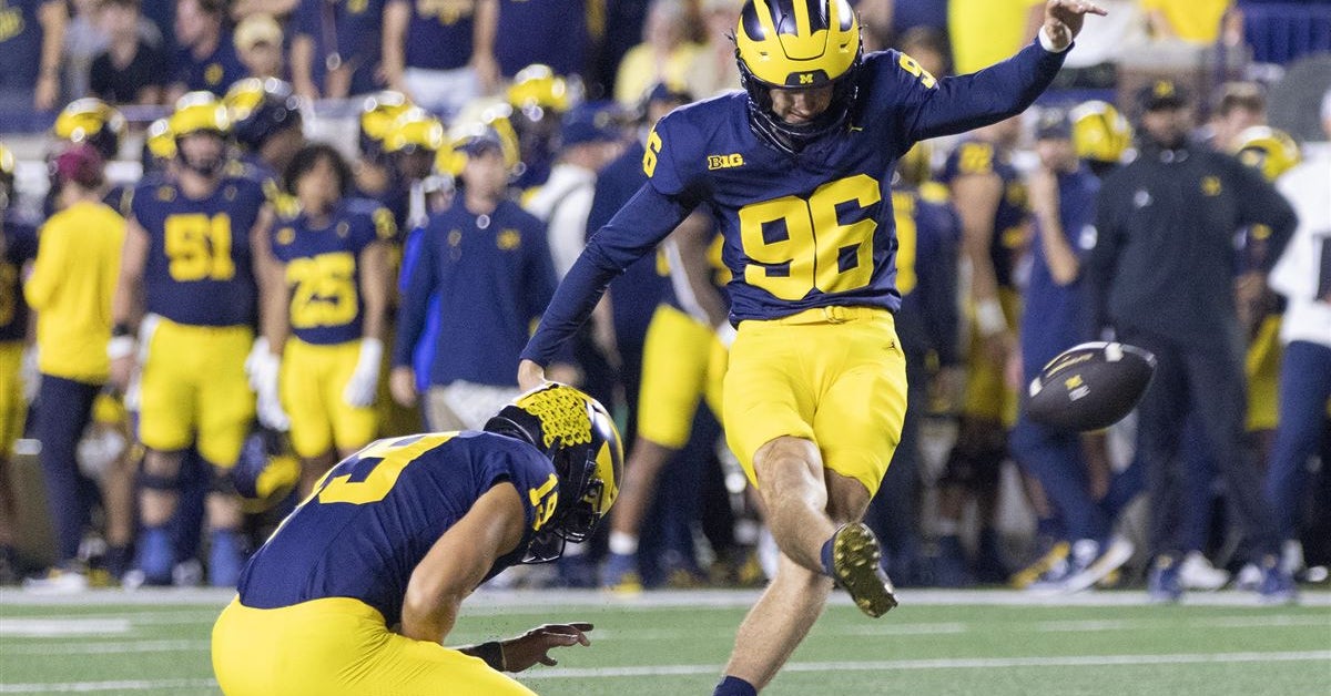 Zavada BREAKING: Michigan kicker Dominic Zvada announces return to Wolverines ...