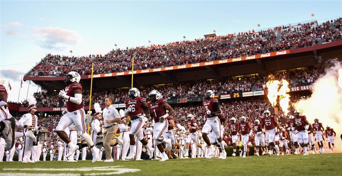 Athlon Sports intrigued by Gamecocks Week 1 matchup in 2023 - Vimarsana News
