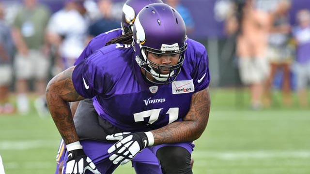 Minnesota Vikings right tackle Phil Loadholt happy to fly under the radar –  Twin Cities