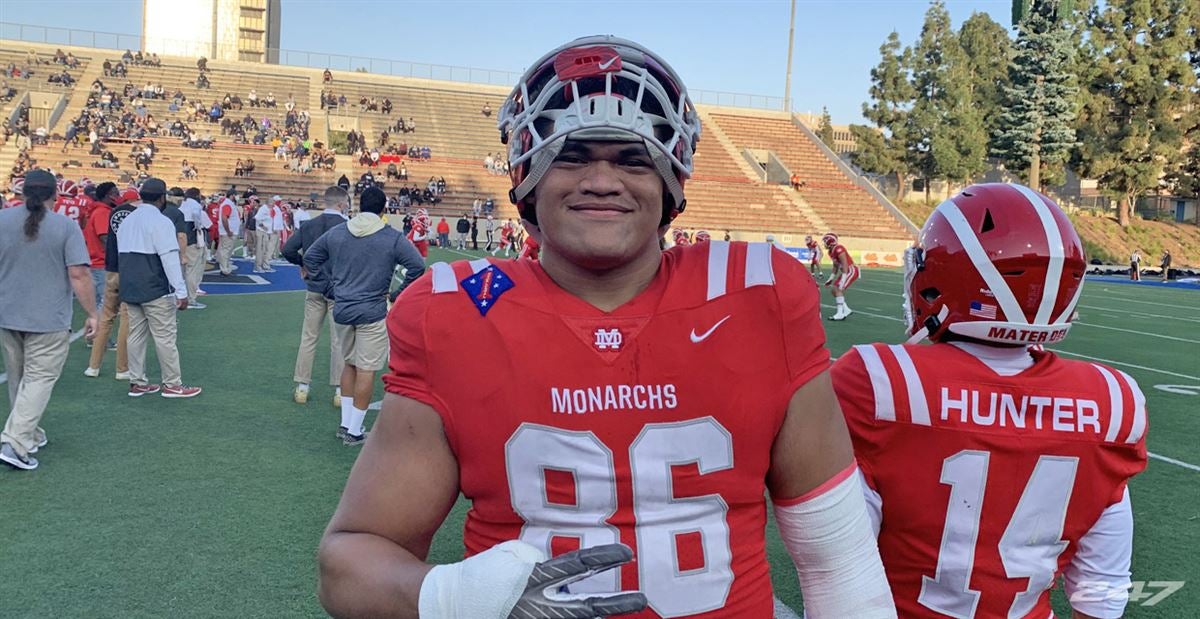 Mater Dei Football on Twitter: Senior #3Striper Jacob Kongaika! Incredible  player, teammate, singer, leader and person. Proud of you @KongaikaRich!  \