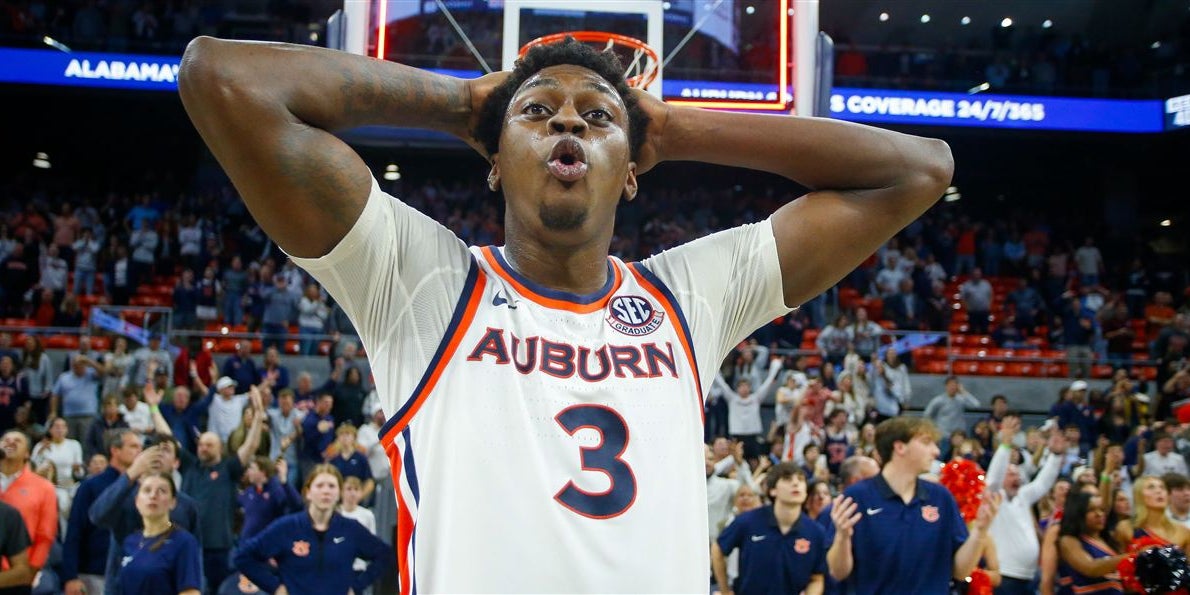 KeShawn Murphy's game-winning shot waved off as Auburn falls to Texas A&M