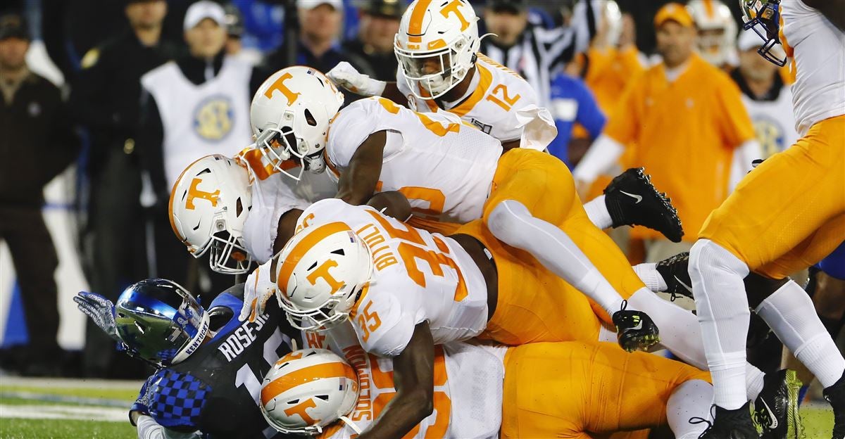 Analyst Has Vols Middle Of The Pack In Preseason SEC Rankings