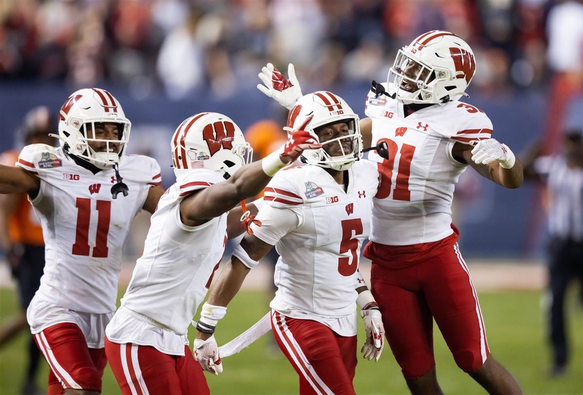 Last impressions: Wisconsin defeats Oklahoma State in Guaranteed Rate Bowl - Vimarsana News