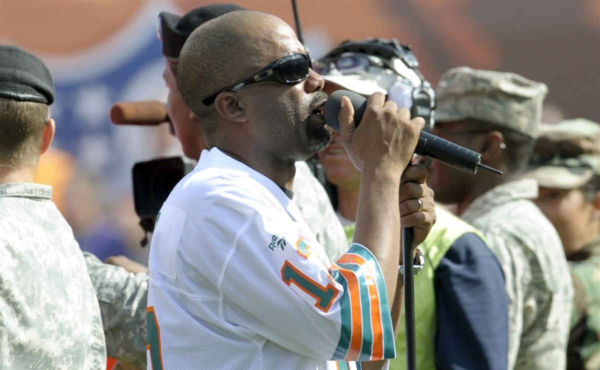 Darius Rucker: The Dolphins won't make him cry in 2015