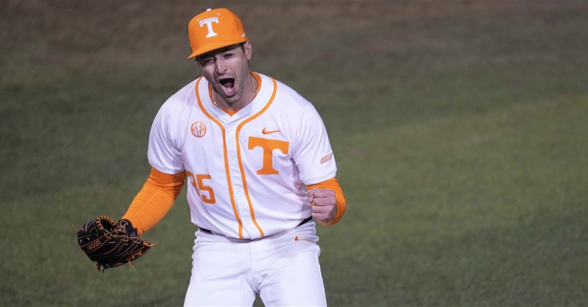 Tennessee baseball transfer pitcher commits to Clemson
