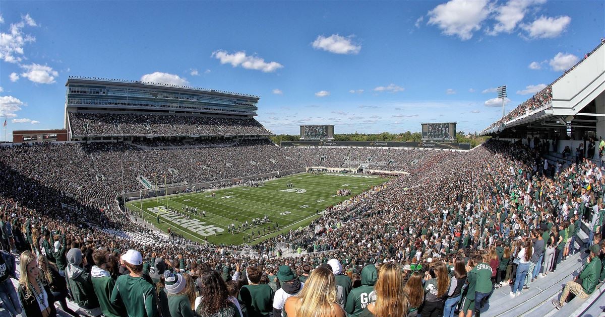 LOOK: Michigan State football 2021 student section shirt unveiled