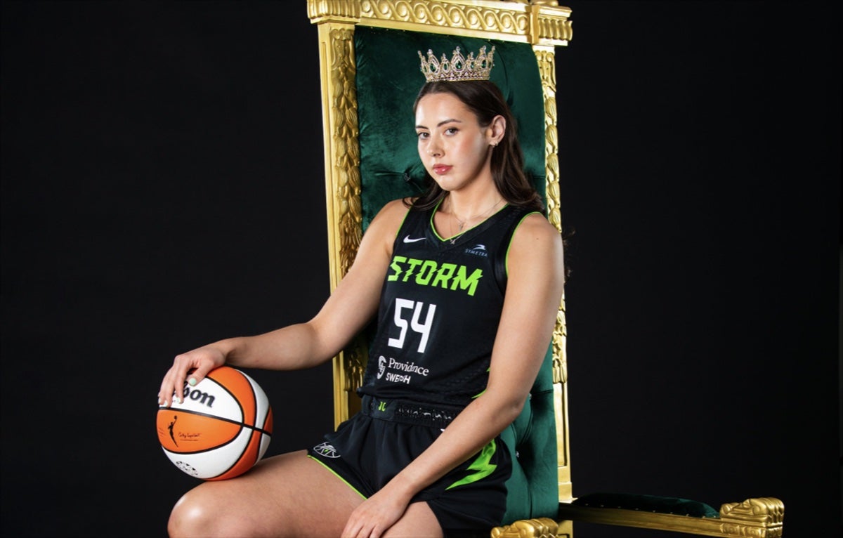 Former IU women's star Mackenzie Holmes signs with Seattle Storm