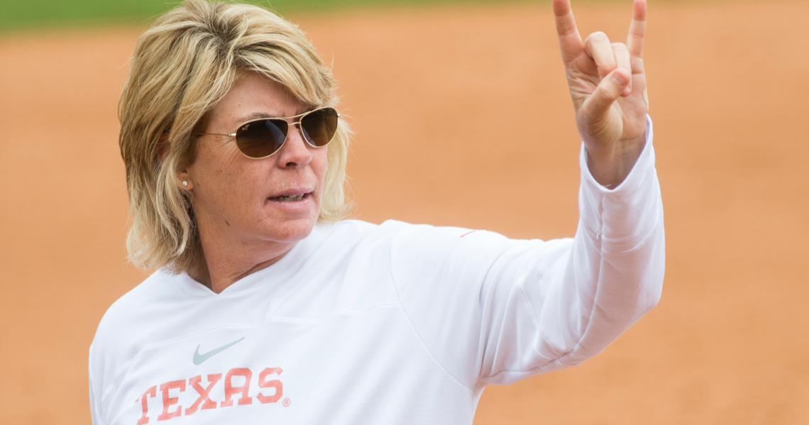 Texas softball coach Connie Clark steps down