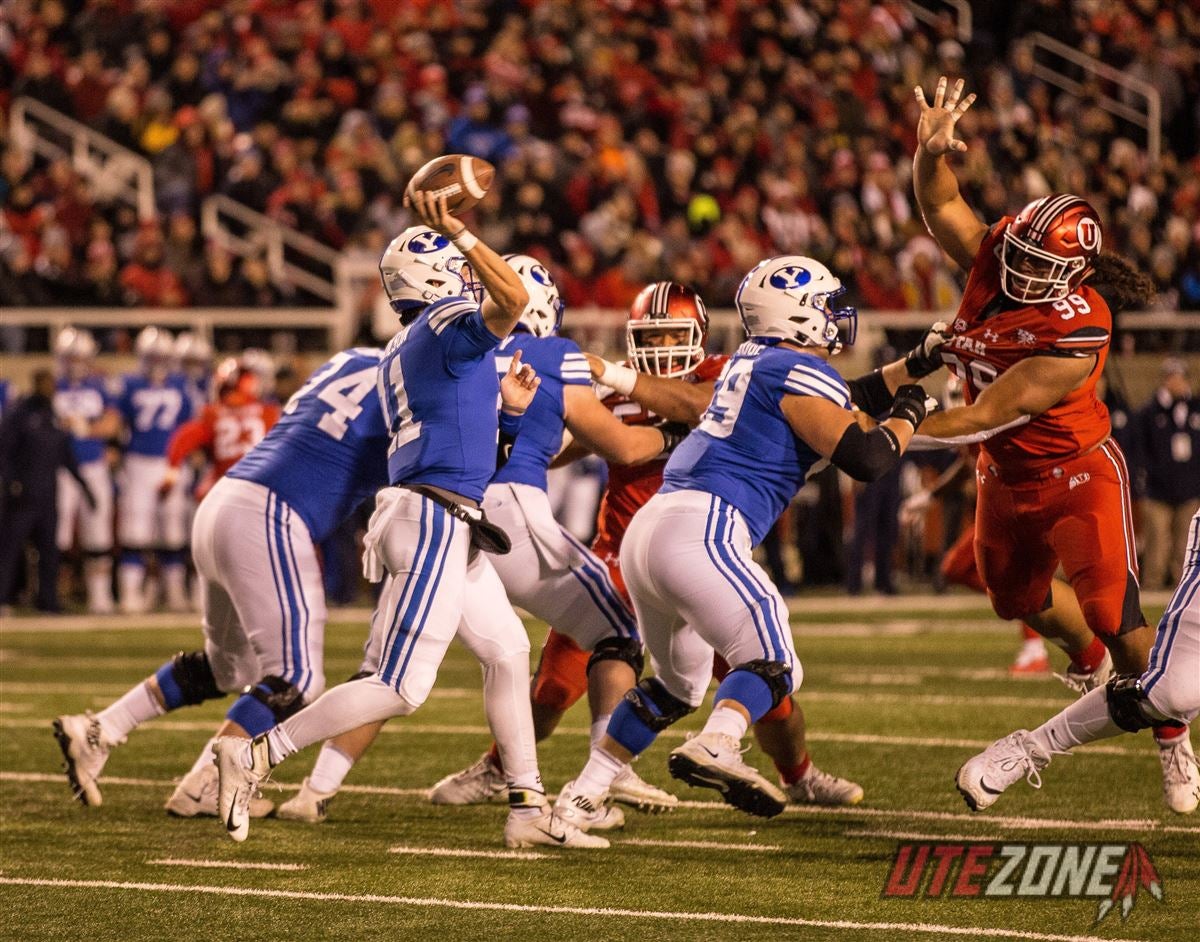 Status of Utah's Tyler Huntley, Zack Moss in question ahead of matchup with  Washington State