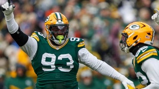 Bengals sign Packers' run-stuffing T.J. Slaton to two-year deal