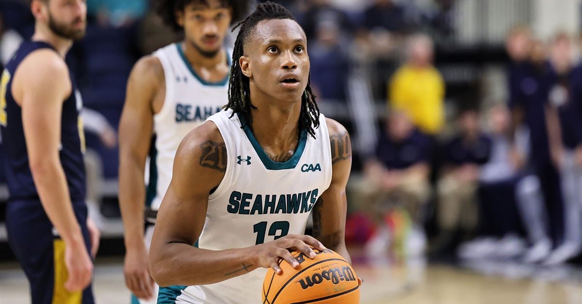 Unc-wilmington Leading Scorer Trazarien White Will Enter The Transfer 