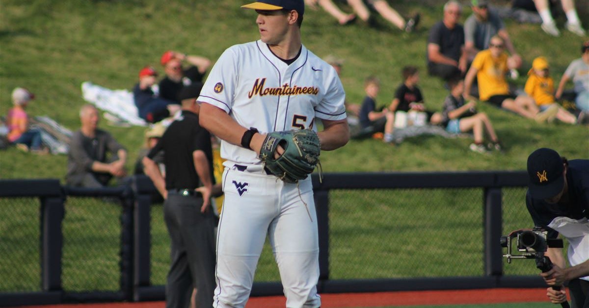 WVU Baseball rallies to beat Kentucky to open up the NCAA Tournament