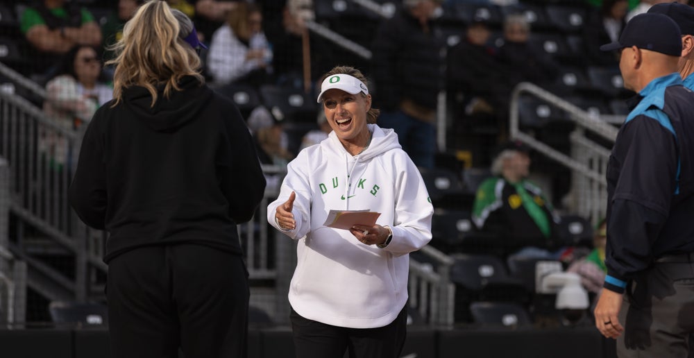 Oregon softball head coach Melyssa Lombardi and players offer first ...