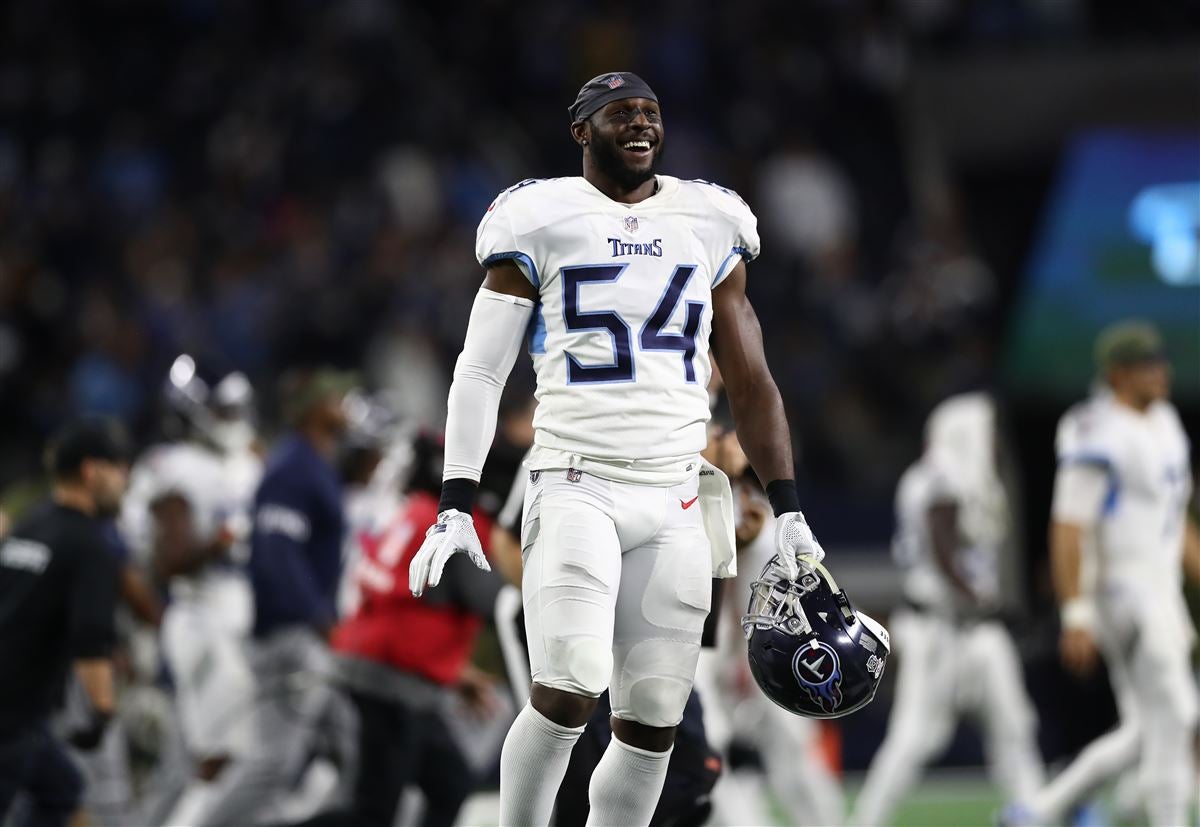 Jayon Brown practicing social - Tennessee Titans