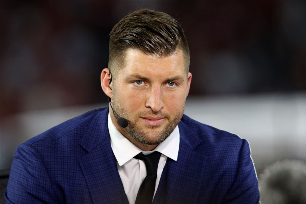 Tim Tebow passionately speaks out against paying college players