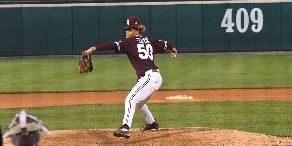 Ambidextrous pitcher Jurrangelo Cijntje dominates in first