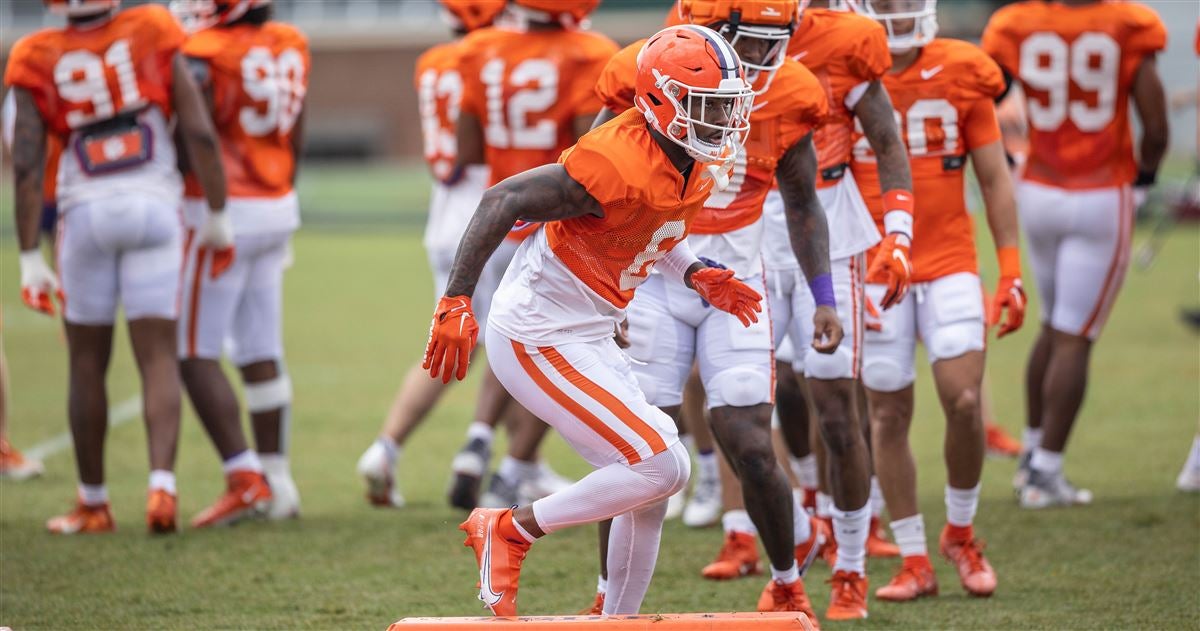 Clemson Football recruiting: Every 2025 recruit Clemson has offered