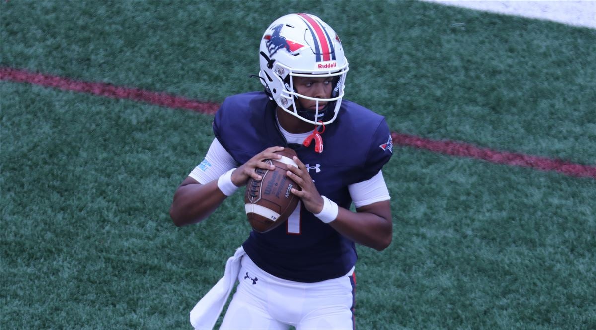 Providence Day QB Jadyn Davis commits to Michigan