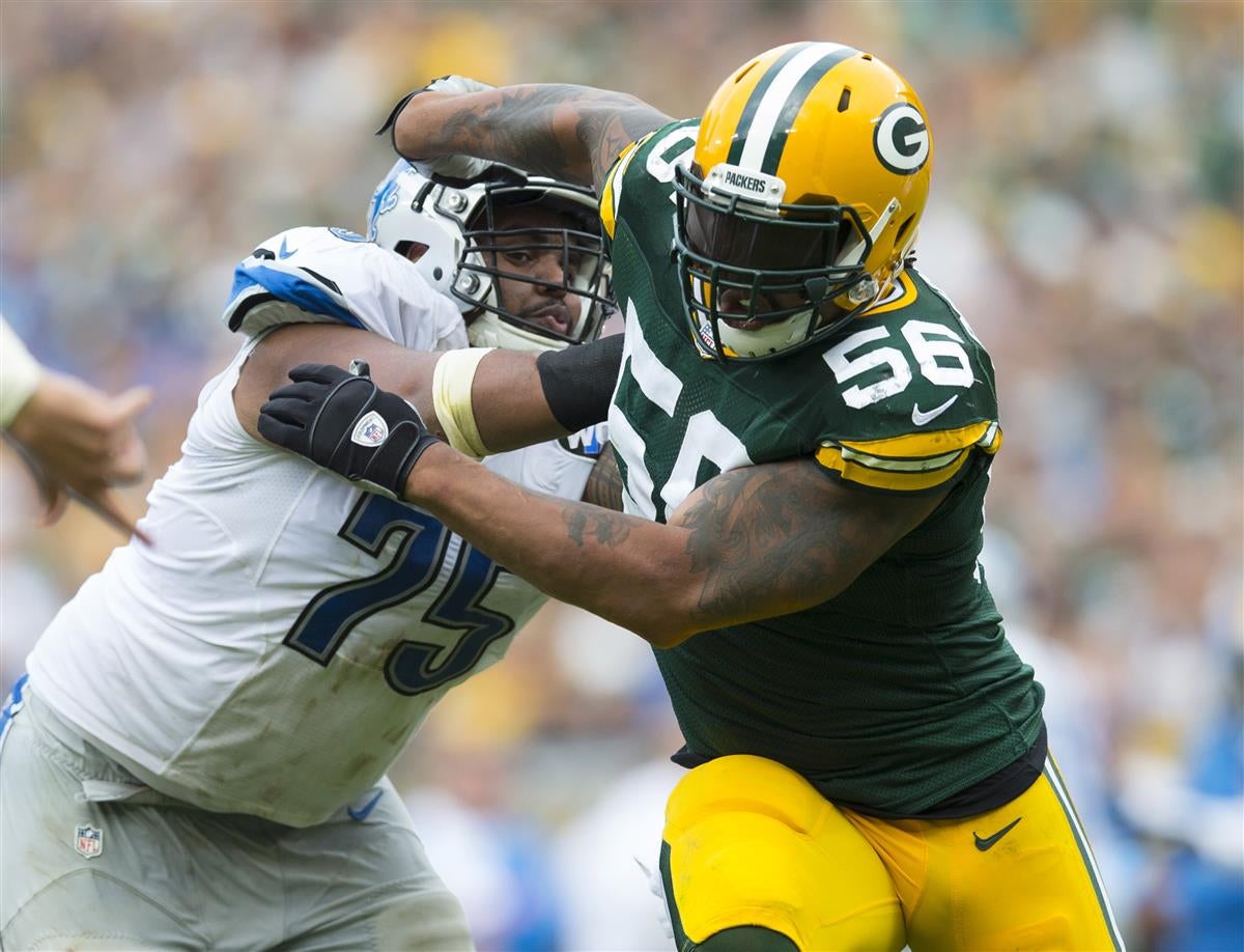 Packers News: Julius Peppers announces retirement