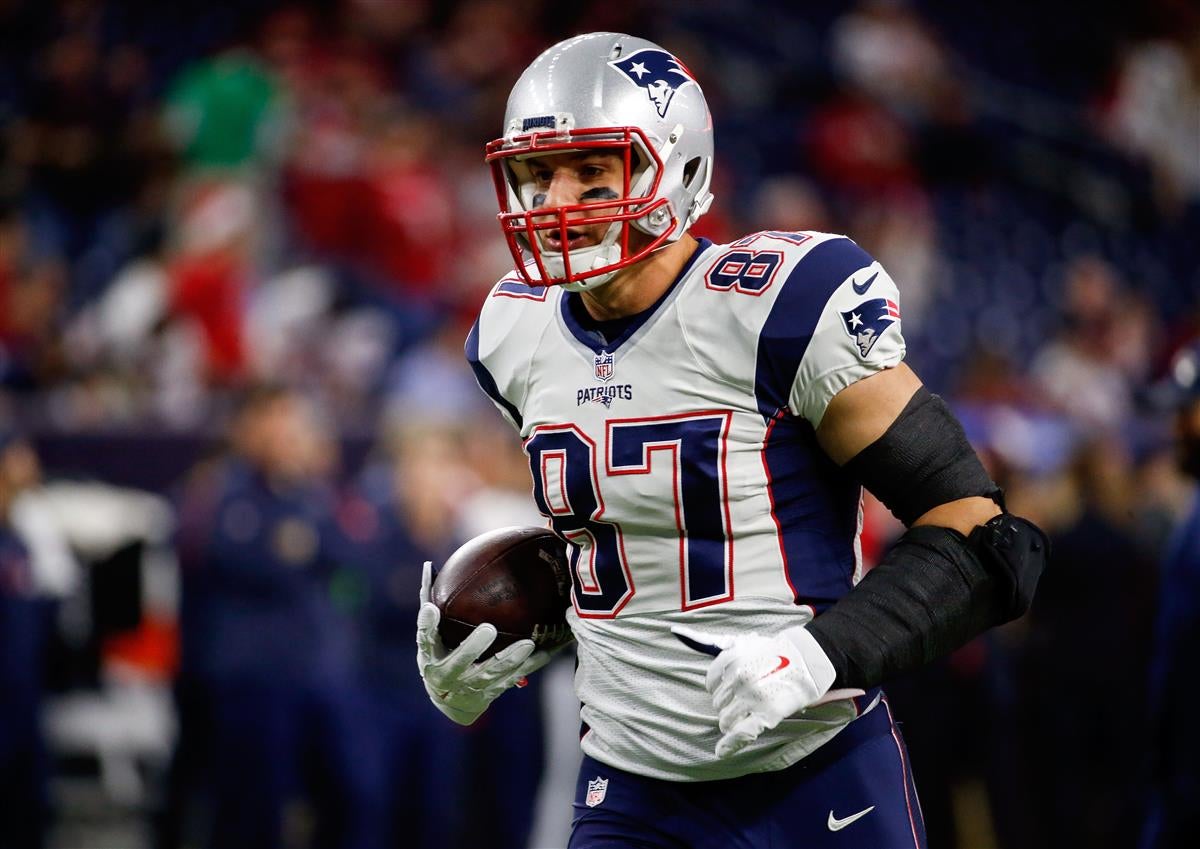 Rob Gronkowski returns to Patriots practice