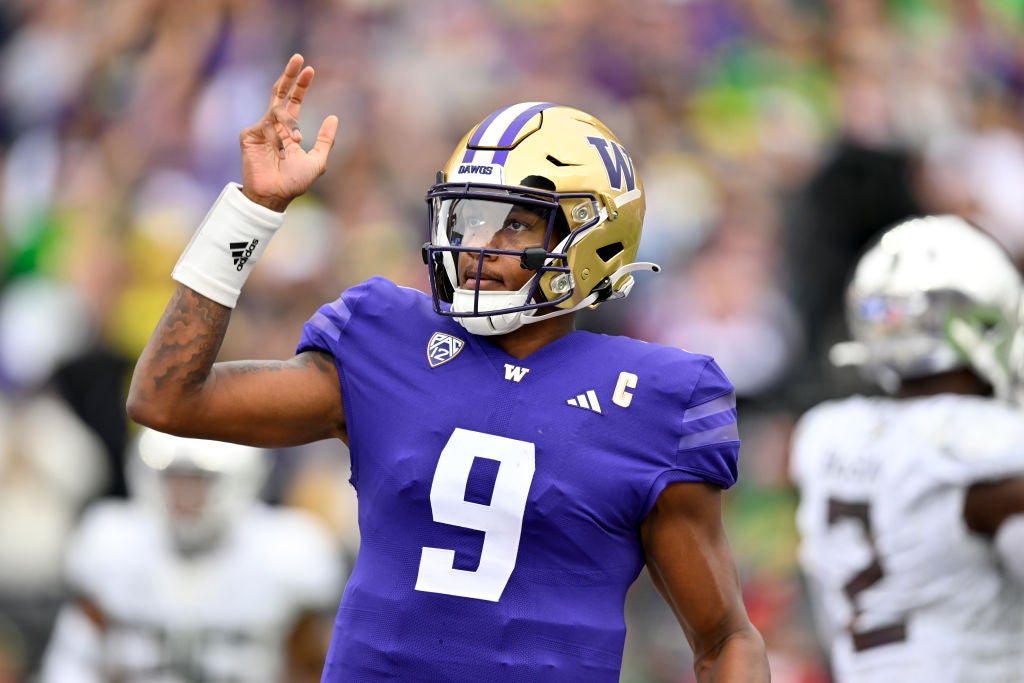 Heisman moment? Try career moment. Michael Penix Jr. delivers for  Washington in thrilling win over Oregon