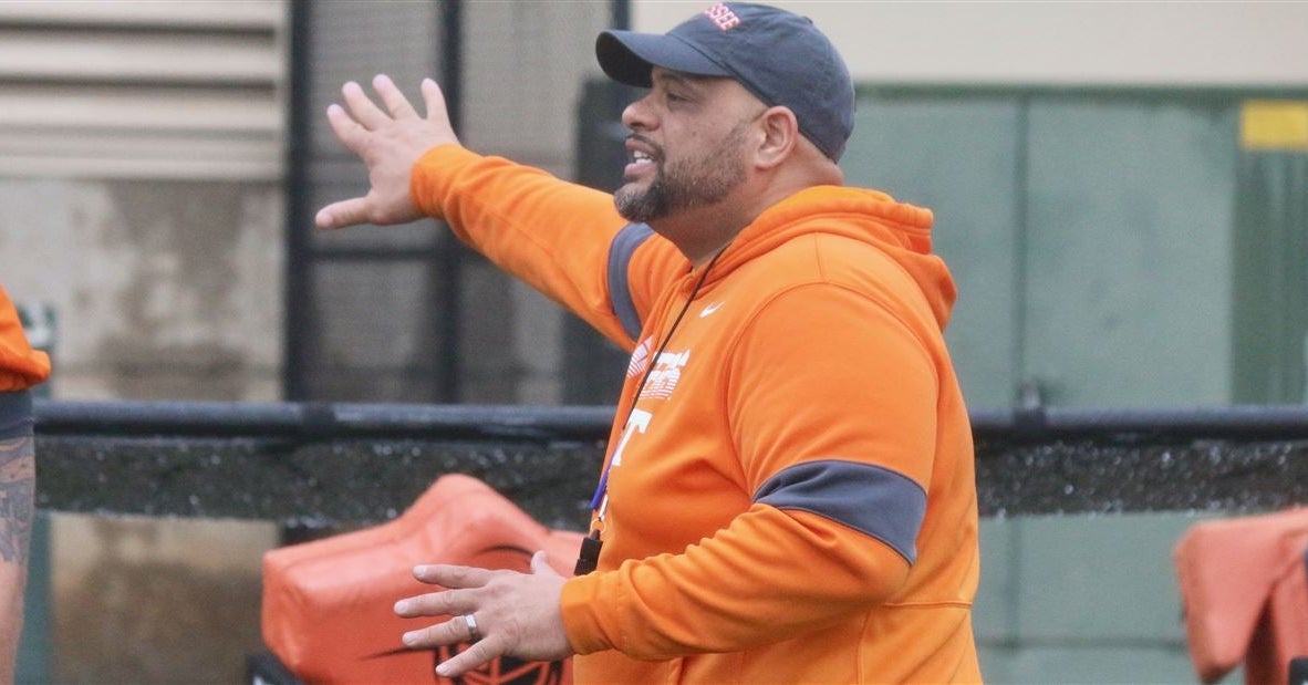 Report: Oregon hiring Jimmy Brumbaugh as defensive analyst