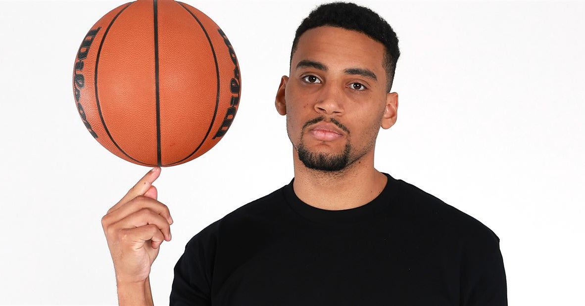 When could Trey Kaufman-Renn make his KU debut?