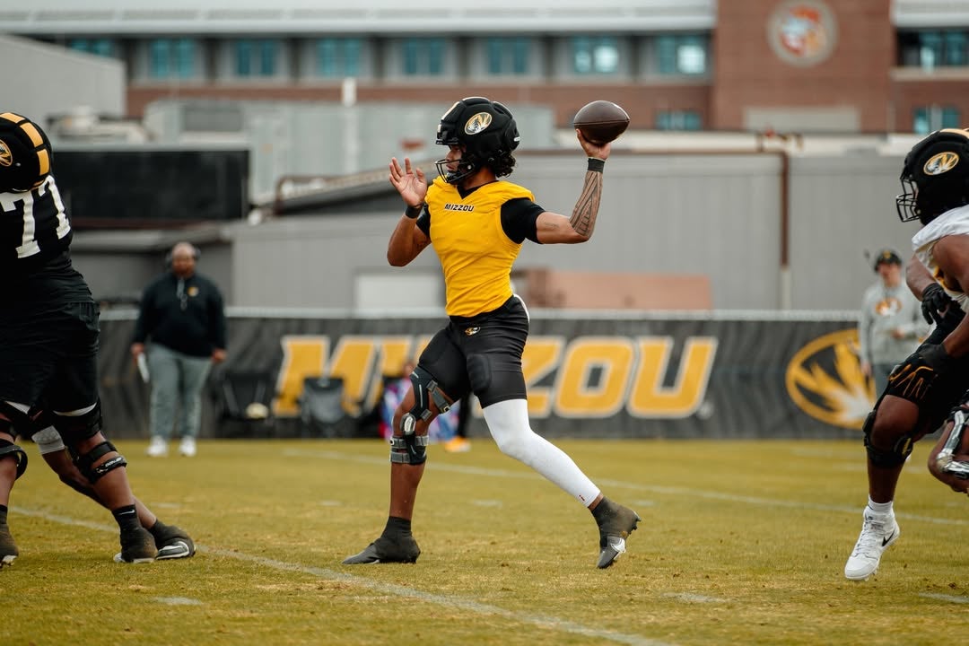Austin Simmons is a rare lefty QB. What does that mean for Mizzou's offense in 2026?