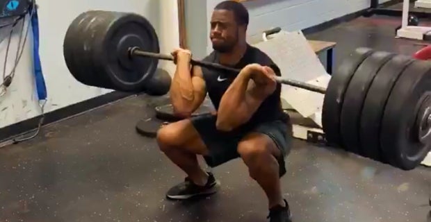 Watch Cleveland Browns RB Nick Chubb squat the equivalent of 2