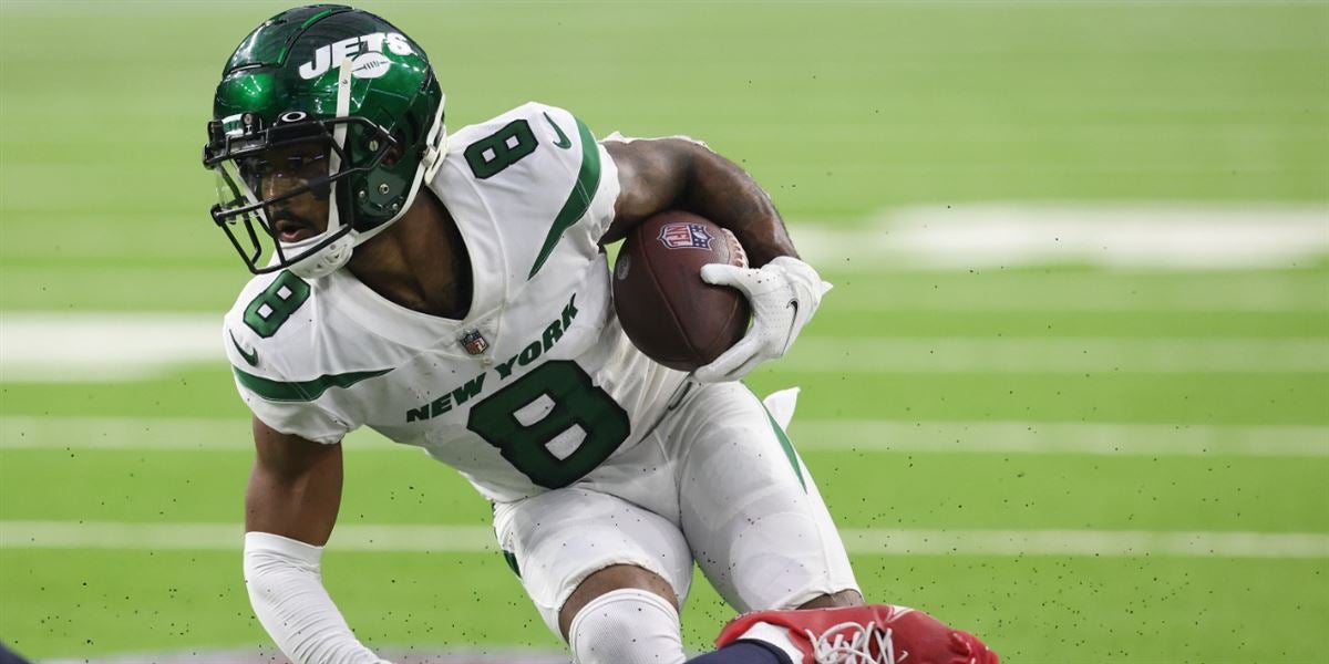 New York Jets place wide receiver Elijah Moore on injured reserve