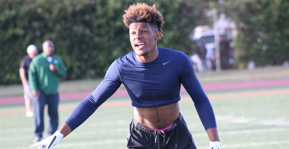 Kayvon Thibodeaux Profile Photos