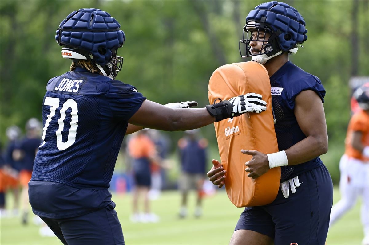 Bears Aug. 1 training camp notebook: Kyler Gordon, Roquan Smith, Teven  Jenkins & more