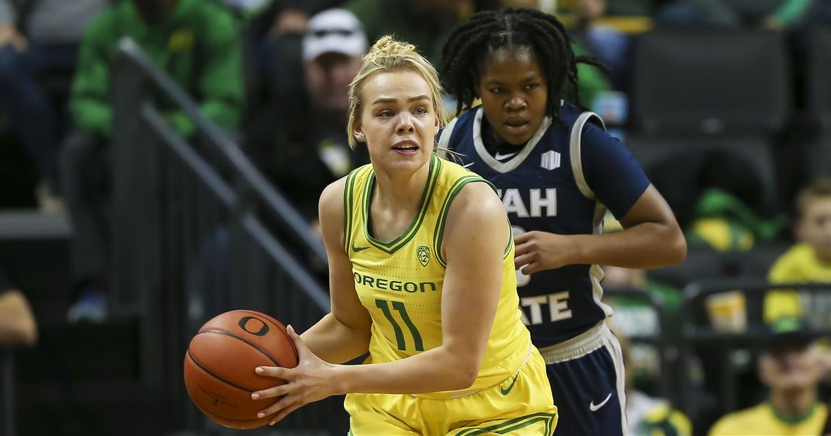 Oregon women's basketball guard Holly Winterburn to enter