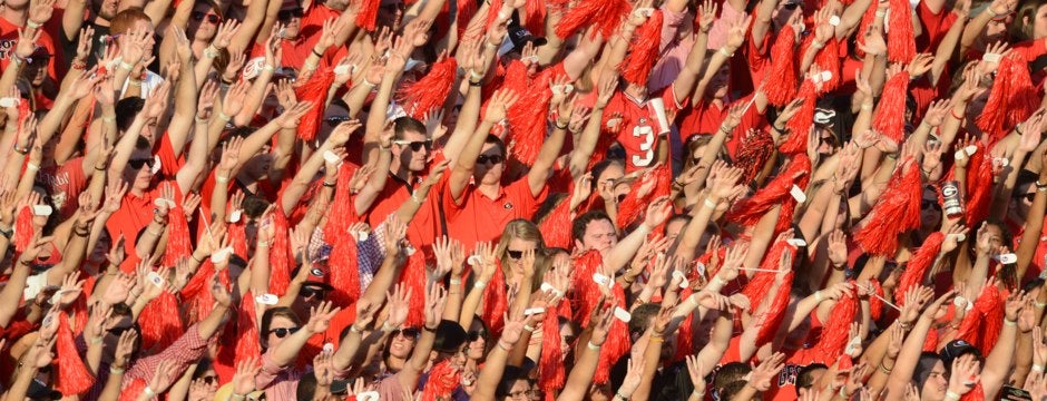 Louisville unveils “Blackout” uniforms for VT game - Card Chronicle