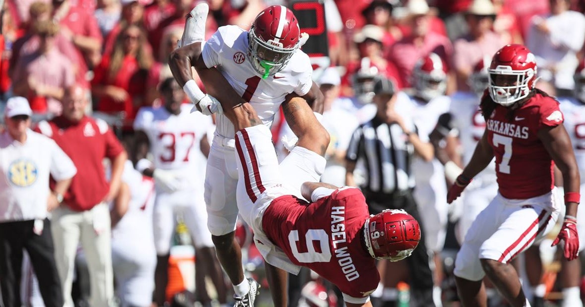 Alabama beats Arkansas, 4926