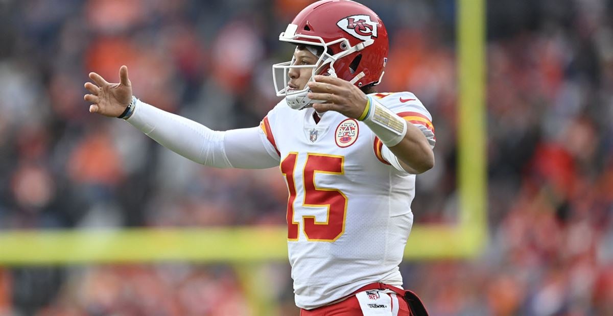 Nick Bolton's Touchdown Return Boosts Chiefs to 28-24 Win Over