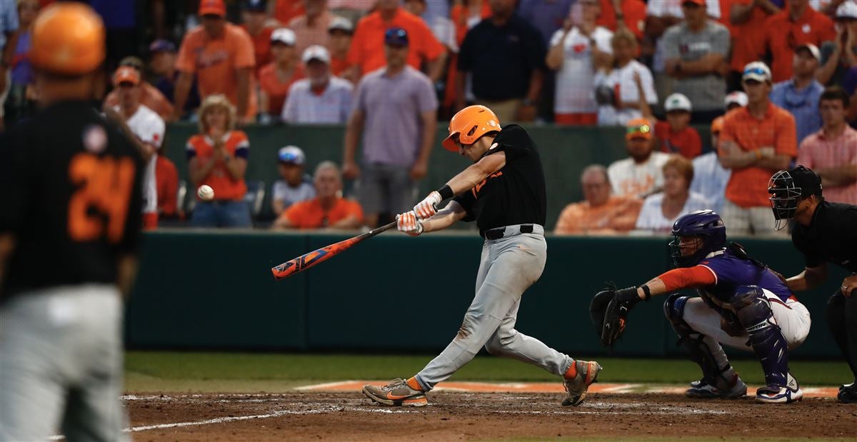 Tennessee Baseball: Vols crack top 25 after strong weekend showing