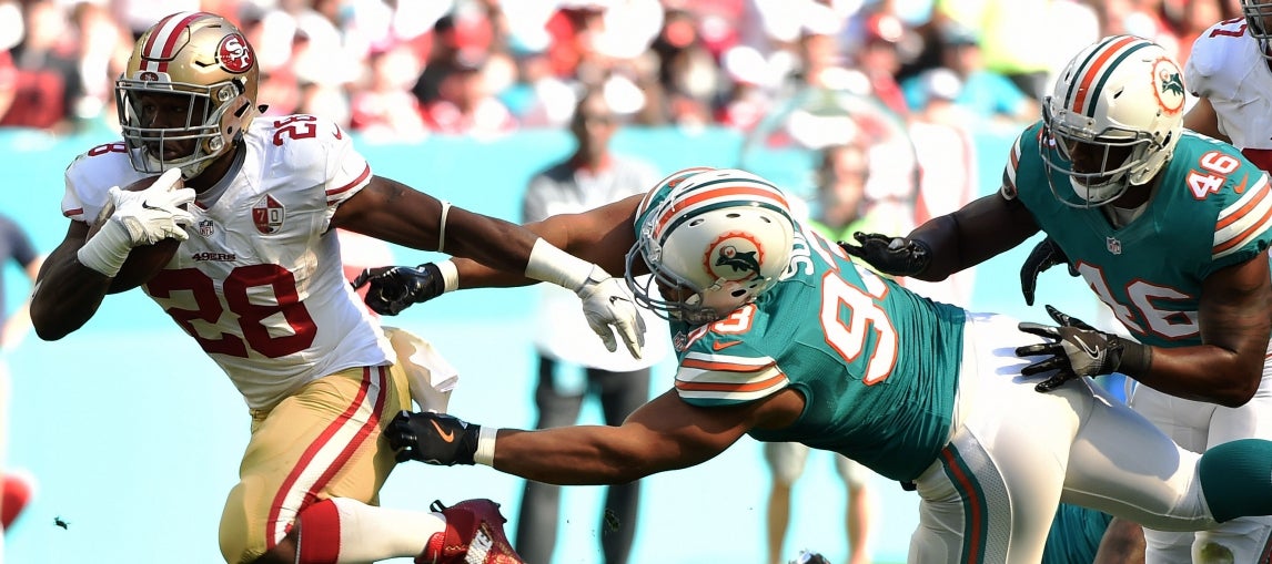 Dolphins destroy Colin Kaepernick on goal line stand (Video)